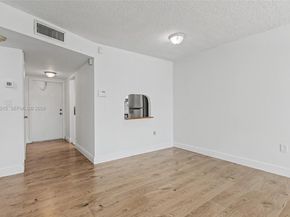 2831 Sunrise Lakes Dr. E 204, Sunrise FL 33322