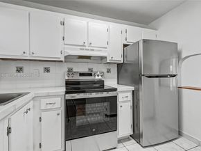 2831 Sunrise Lakes Dr. E 204, Sunrise FL 33322
