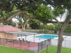 20549 NE 6th Ct, Miami FL 33179
