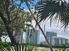 20400 W Country Club Dr 711, Aventura FL 33180