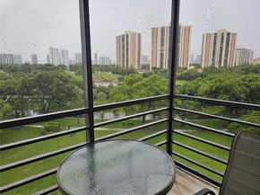 20400 W Country Club Dr 711, Aventura FL 33180
