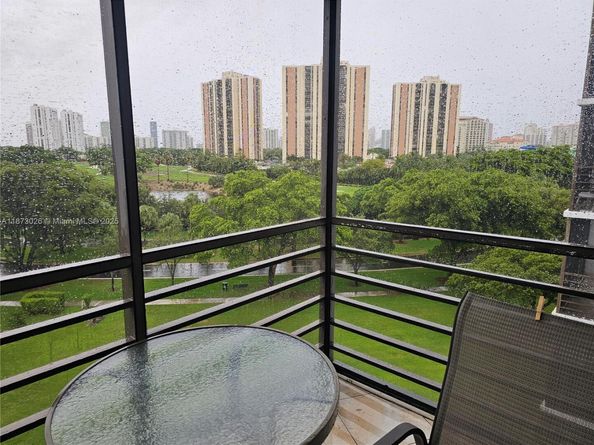 20400 W Country Club Dr 711, Aventura FL 33180