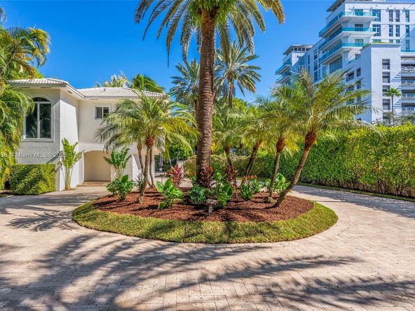 6300 Allison Rd, Miami Beach FL 33141