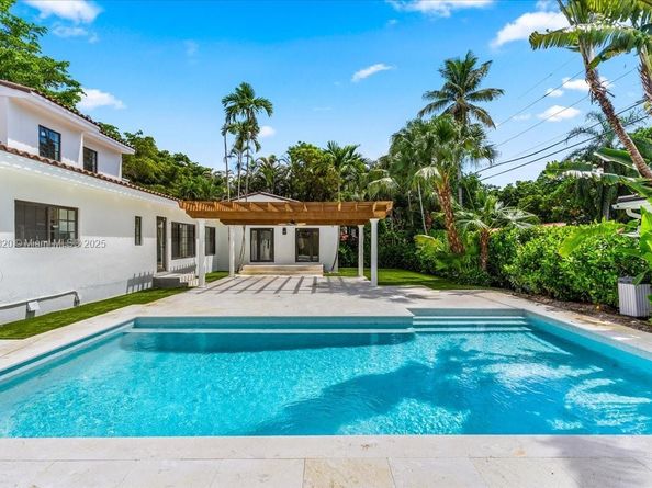 1426 Robbia Ave, Coral Gables FL 33146