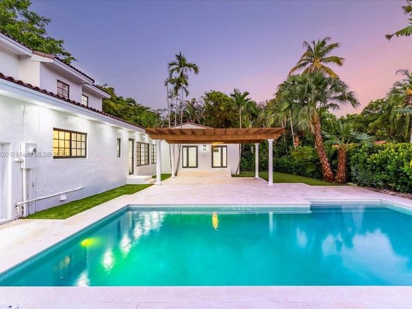 1426 Robbia Ave, Coral Gables FL 33146