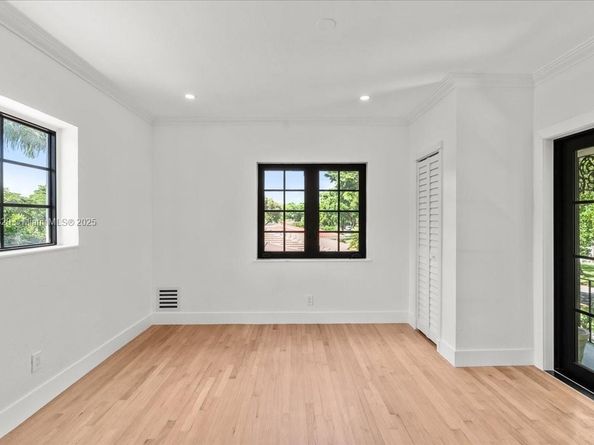 1426 Robbia Ave, Coral Gables FL 33146