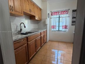 2460 NW 33rd St, Miami FL 33142