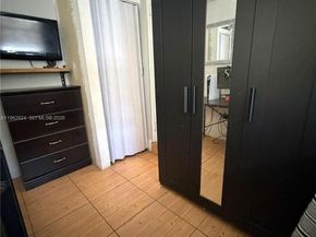 2460 NW 33rd St, Miami FL 33142