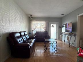 2460 NW 33rd St, Miami FL 33142