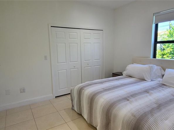 1721 SW 24th Ter, Miami FL 33145