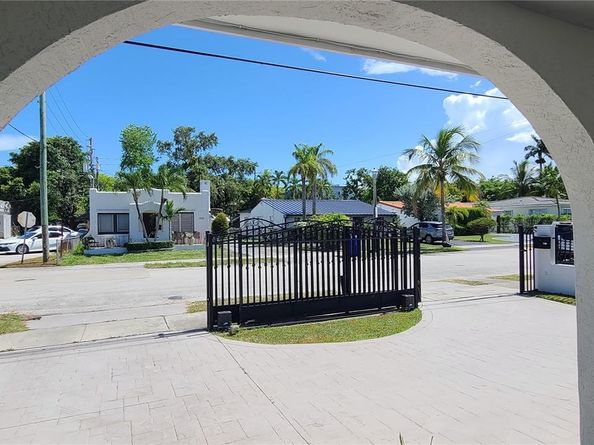 1721 SW 24th Ter, Miami FL 33145