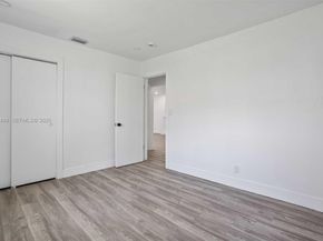 2517 Polk St, Hollywood FL 33020