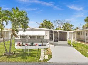 2061 SW 83rd Ave, Davie FL 33324