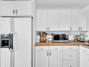 2061 SW 83rd Ave, Davie FL 33324