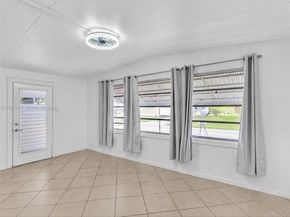 2061 SW 83rd Ave, Davie FL 33324