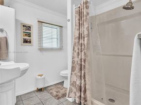 2061 SW 83rd Ave, Davie FL 33324