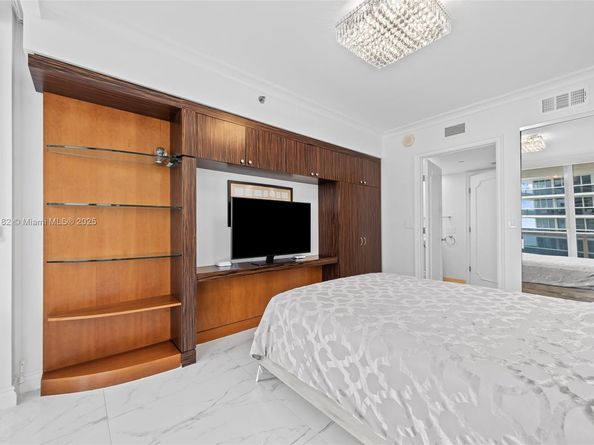 1830 S Ocean Dr 3708, Hallandale Beach FL 33009
