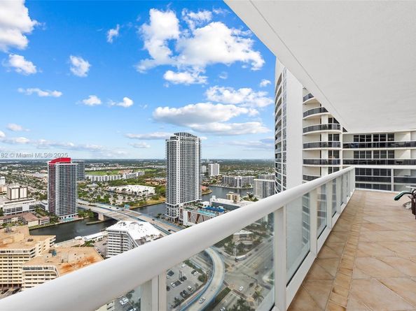 1830 S Ocean Dr 3708, Hallandale Beach FL 33009