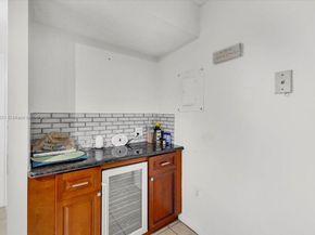 900 NE 195th Street 607, Miami FL 33179