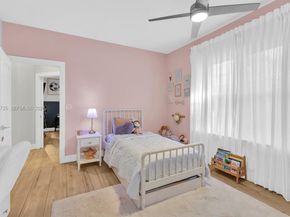 1202 S Manor Dr S, Weston FL 33326