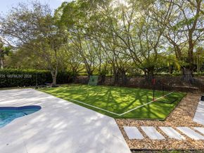 1202 S Manor Dr S, Weston FL 33326