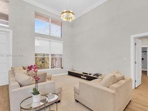 1202 S Manor Dr S, Weston FL 33326