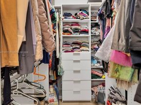 1202 S Manor Dr S, Weston FL 33326