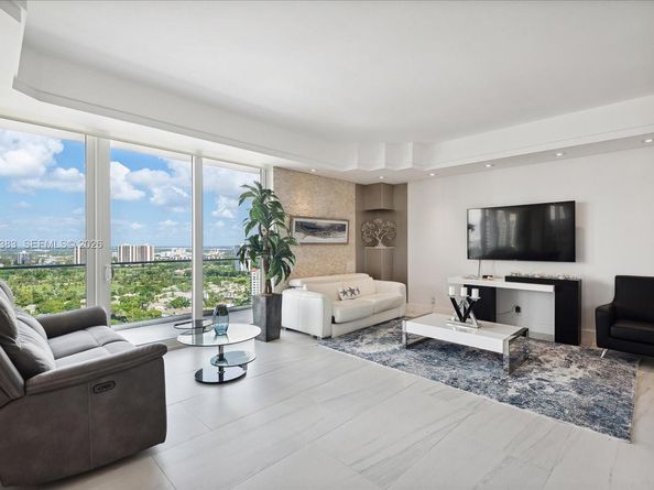 19707 Turnberry Way PHD, Aventura FL 33180