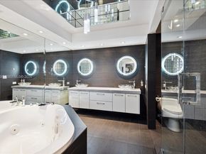 19707 Turnberry Way PHD, Aventura FL 33180