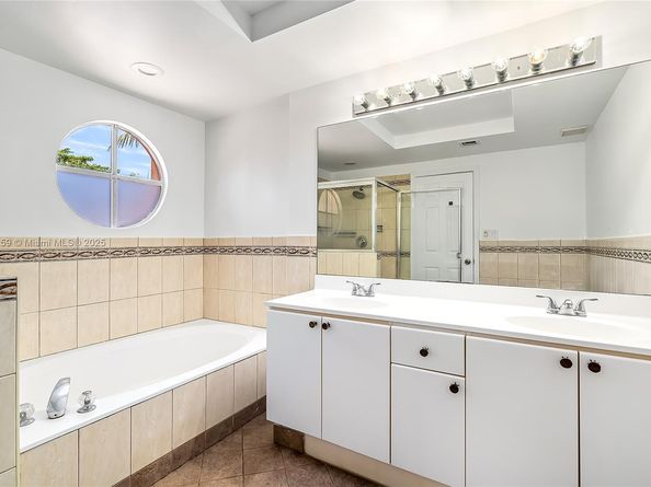 21024 NE 34th Ct, Aventura FL 33180