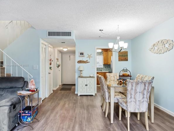3300 Atlanta St 15b, Hollywood FL 33021