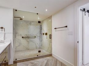 20191 E Country Club Dr 802, Aventura FL 33180