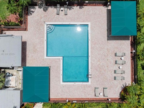 280 Racquet Club Rd 204, Weston FL 33326