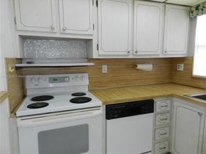 9661 Sunrise Lakes Blvd 305, Sunrise FL 33322