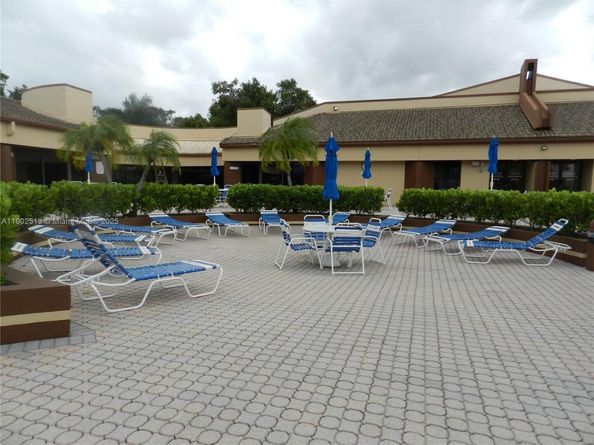 9661 Sunrise Lakes Blvd 305, Sunrise FL 33322