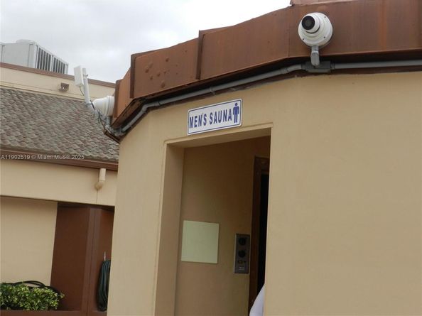 9661 Sunrise Lakes Blvd 305, Sunrise FL 33322