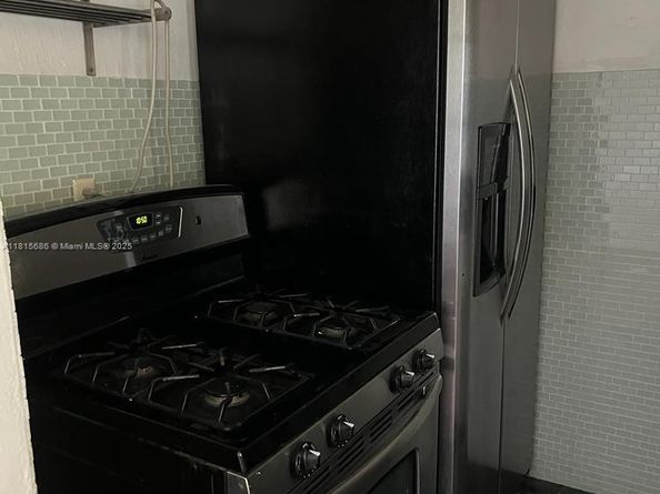 17051 NE 23rd Ave 2E, North Miami Beach FL 33160