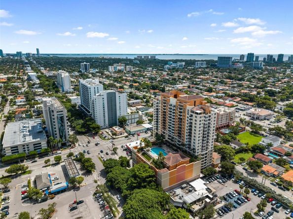 3232 SW 22nd Ter 1003, Miami FL 33145