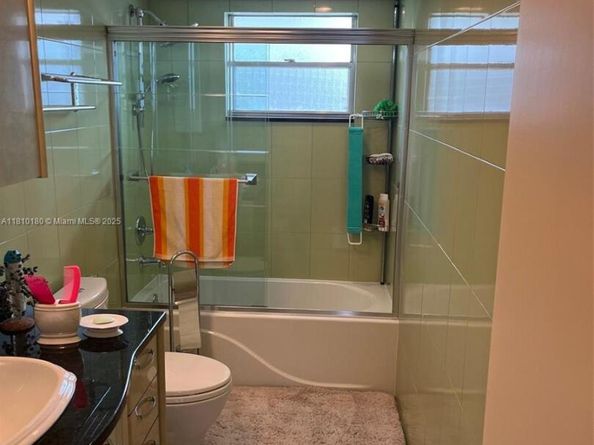 3551 NE 169th St 301, North Miami Beach FL 33160