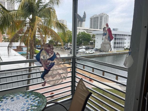 3551 NE 169th St 301, North Miami Beach FL 33160