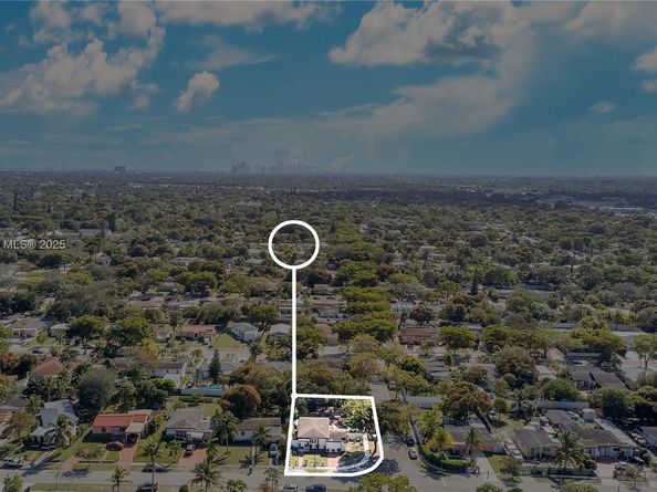 380 NW 133rd St, North Miami FL 33168