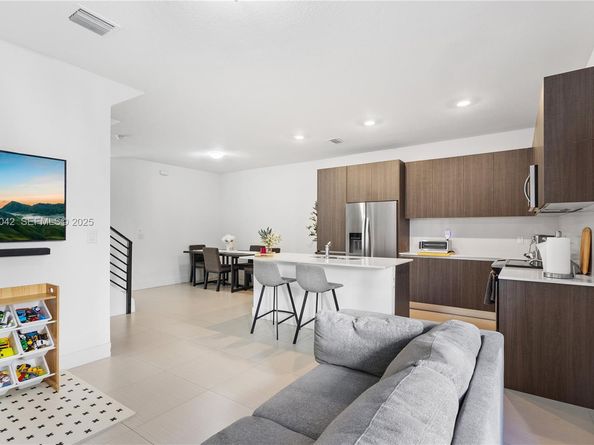 500 SW 91st Ave, Miami FL 33174