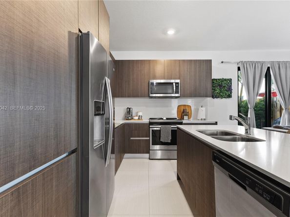 500 SW 91st Ave, Miami FL 33174