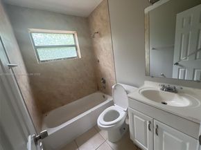 6359 SW 1st St, Margate FL 33068