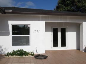 1671 SW 44th Ter, Fort Lauderdale FL 33317