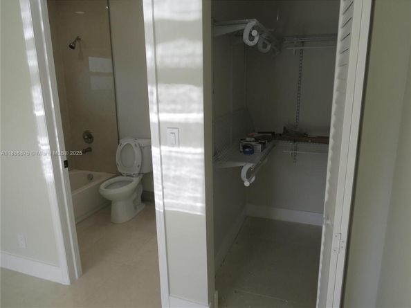 1671 SW 44th Ter, Fort Lauderdale FL 33317