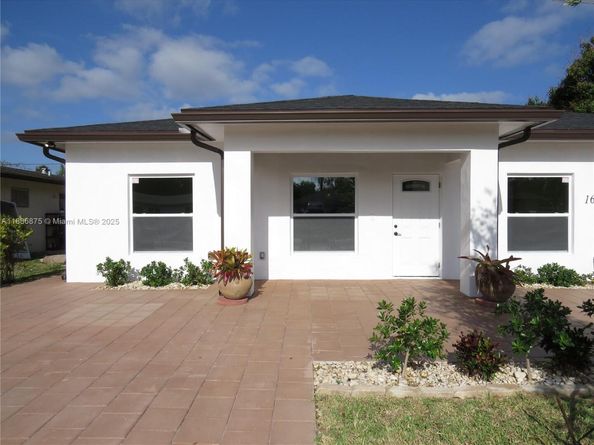 1671 SW 44th Ter, Fort Lauderdale FL 33317