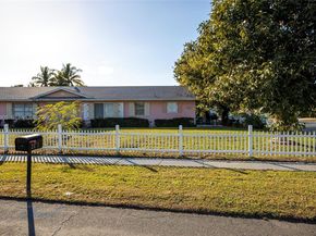 2651 SE 2nd St, Boynton Beach FL 33435