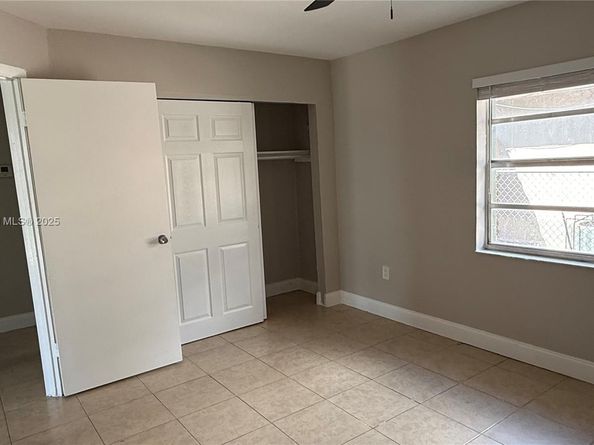220 NW 12th St, Pompano Beach FL 33060