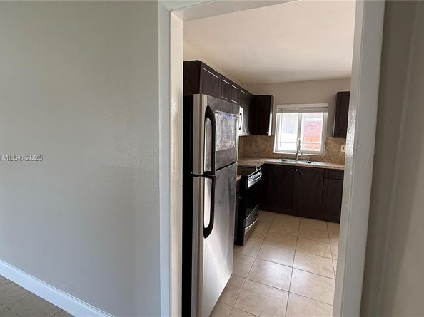 220 NW 12th St, Pompano Beach FL 33060
